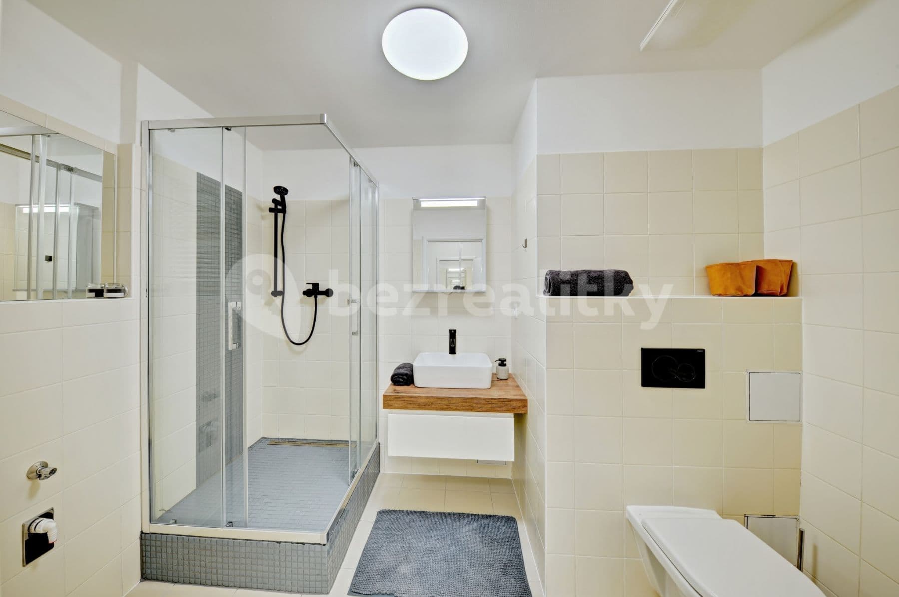 Prenájom bytu 1-izbový 37 m², Na Slatince, Praha, Praha Prenájom bytu 1-izbový 37 m², Na Slatince, Praha, Praha