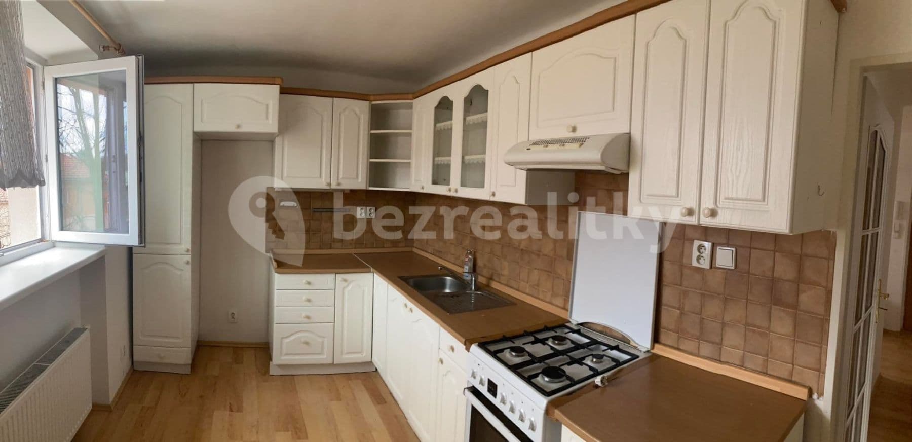 Prenájom bytu 2-izbový 56 m², Americká, Teplice, Ústecký kraj Prenájom bytu 2-izbový 56 m², Americká, Teplice, Ústecký kraj