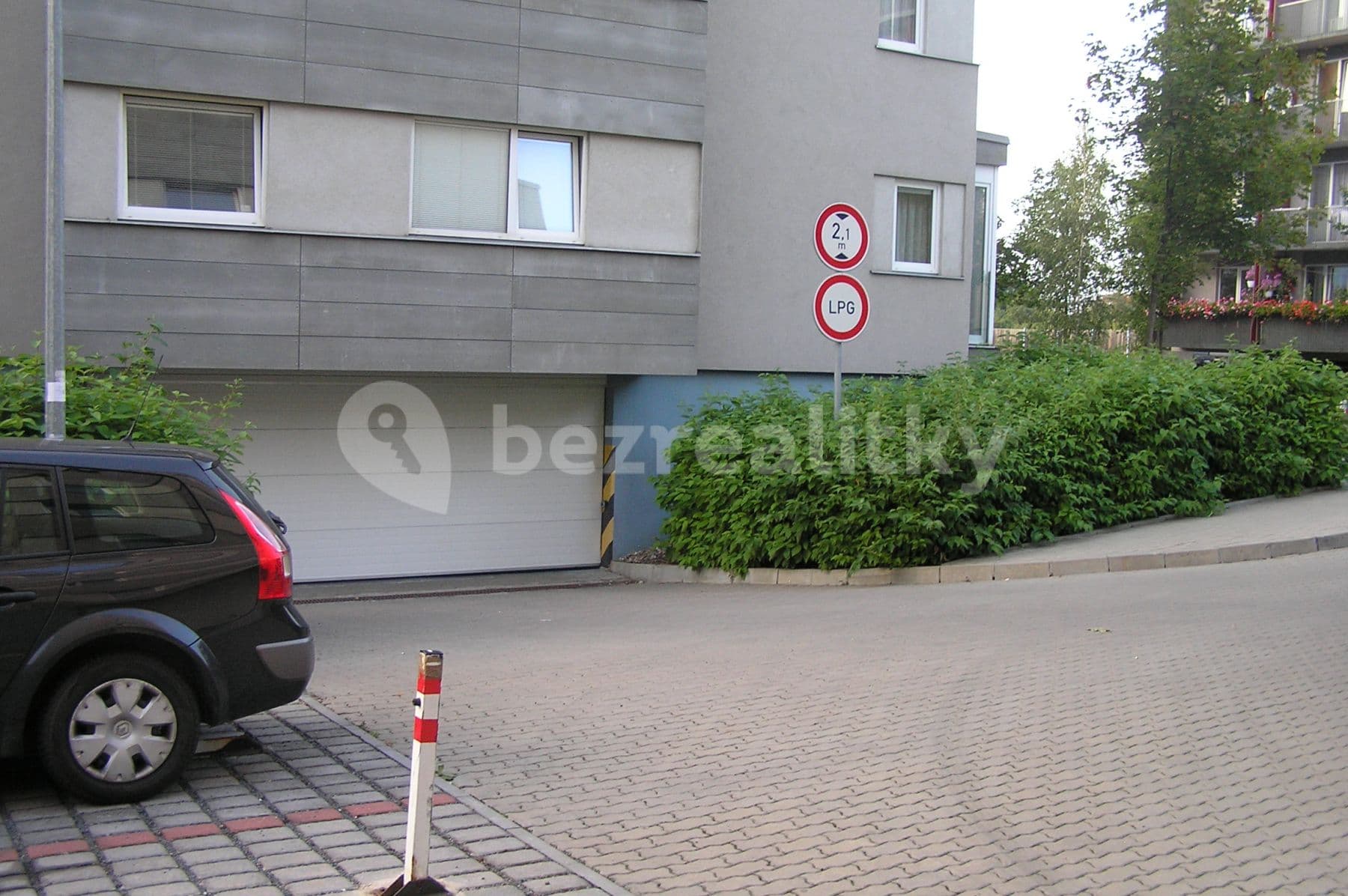 Prenájom garáže 15 m², Chotěšovská, Praha, Praha Prenájom garáže 15 m², Chotěšovská, Praha, Praha