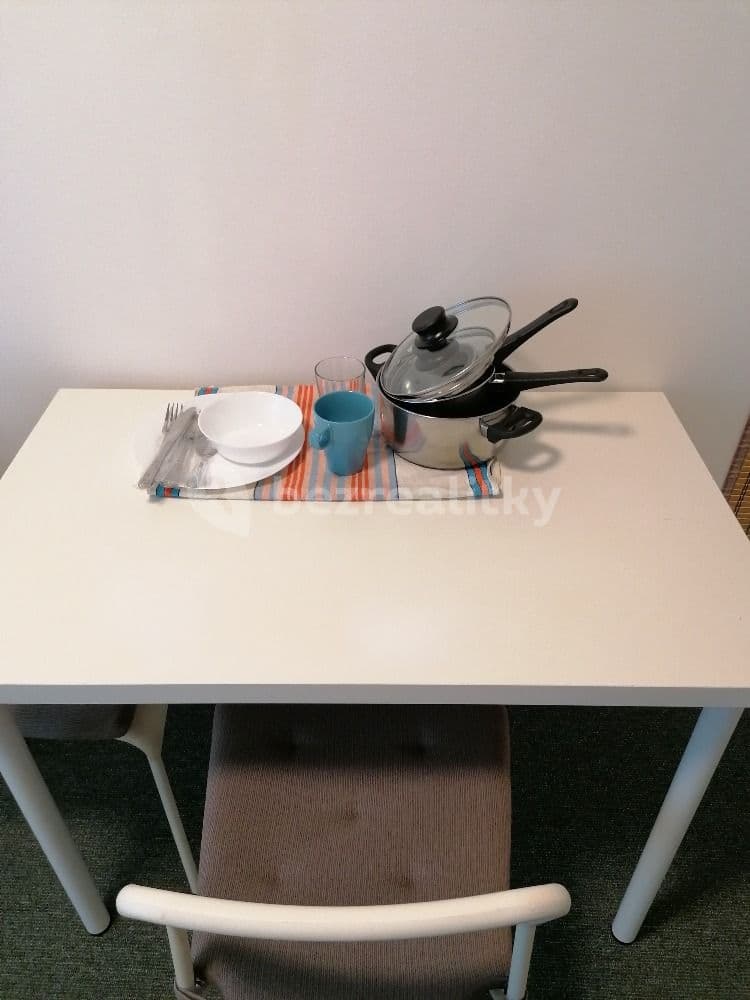 Prenájom domu 250 m², pozemek 200 m², Kloboukova, Praha, Praha Prenájom domu 250 m², pozemek 200 m², Kloboukova, Praha, Praha