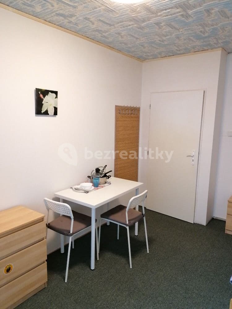 Prenájom domu 250 m², pozemek 200 m², Kloboukova, Praha, Praha Prenájom domu 250 m², pozemek 200 m², Kloboukova, Praha, Praha