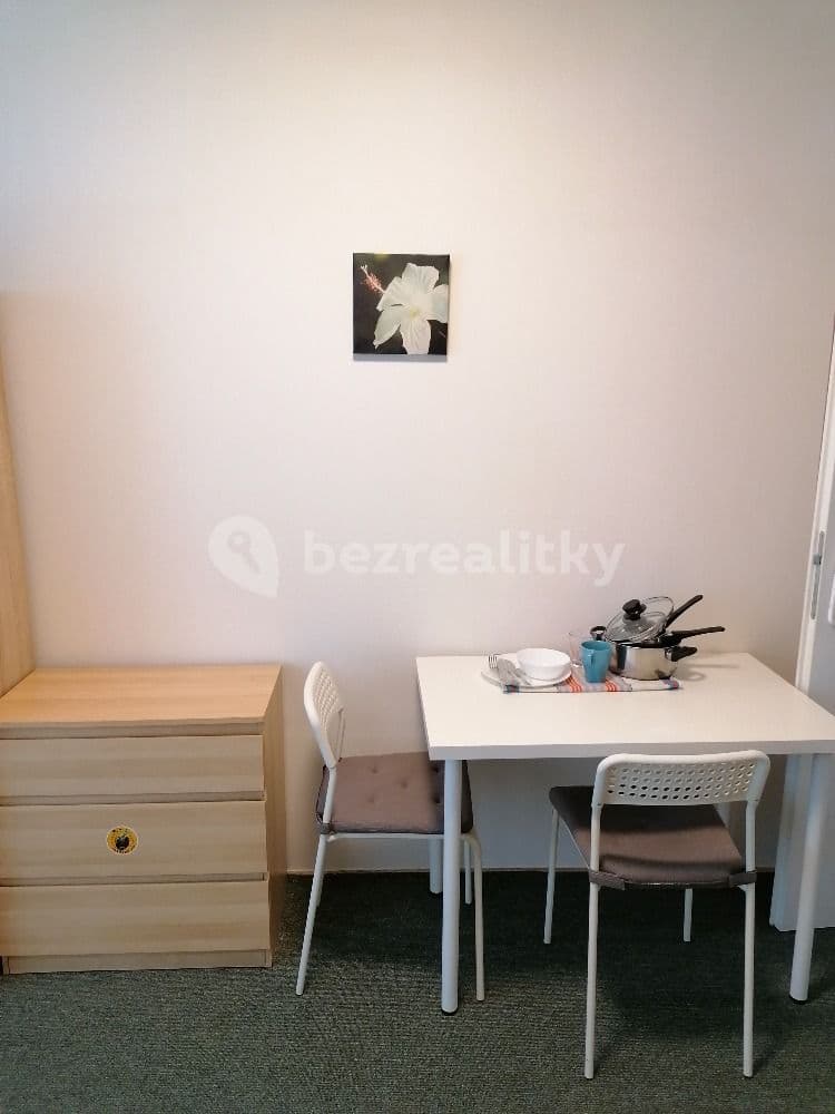 Prenájom domu 250 m², pozemek 200 m², Kloboukova, Praha, Praha Prenájom domu 250 m², pozemek 200 m², Kloboukova, Praha, Praha