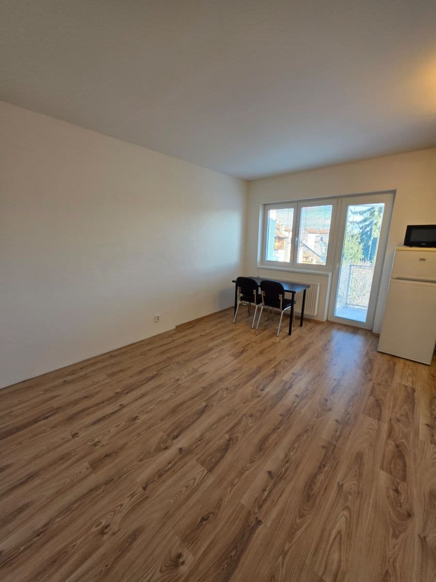 Prenájom bytu 2-izbový 50 m², Sibiřská, Brno, Jihomoravský kraj Prenájom bytu 2-izbový 50 m², Sibiřská, Brno, Jihomoravský kraj