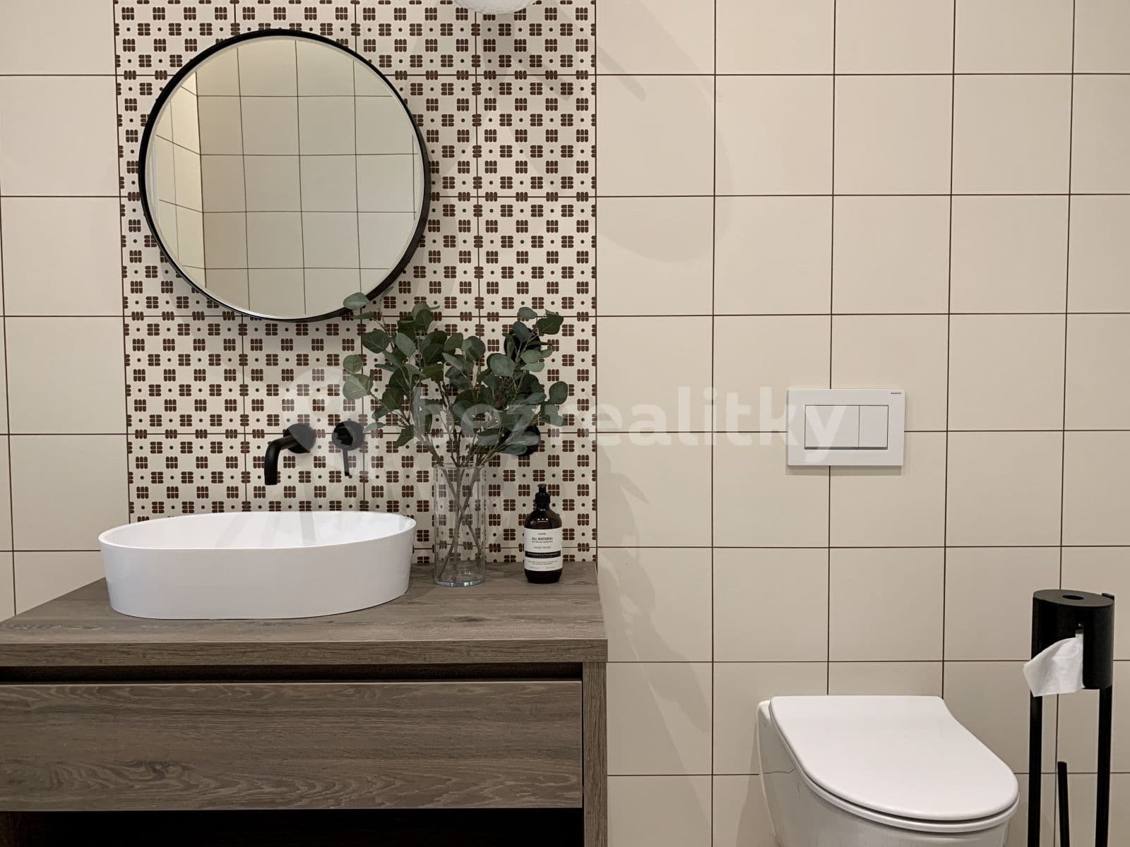 Prenájom bytu 2-izbový 66 m², Štefánikova, Praha, Praha Prenájom bytu 2-izbový 66 m², Štefánikova, Praha, Praha