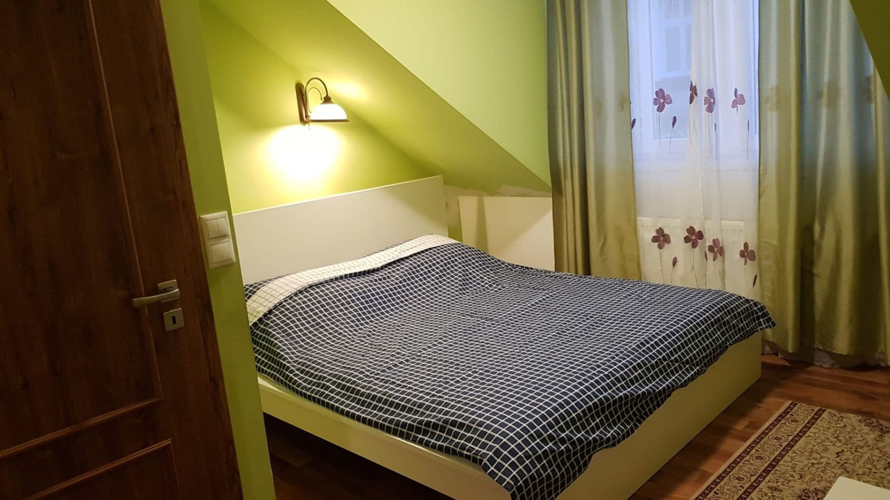 Predaj bytu 3-izbový 85 m², Moravská, Karlovy Vary, Karlovarský kraj Predaj bytu 3-izbový 85 m², Moravská, Karlovy Vary, Karlovarský kraj