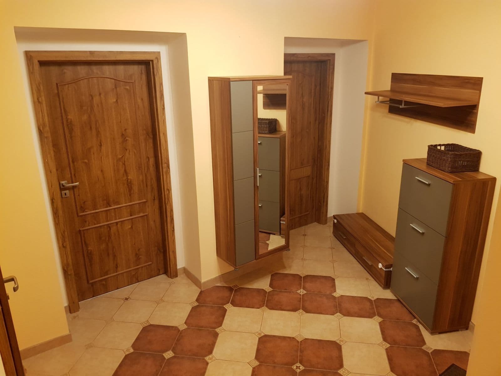Predaj bytu 3-izbový 85 m², Moravská, Karlovy Vary, Karlovarský kraj Predaj bytu 3-izbový 85 m², Moravská, Karlovy Vary, Karlovarský kraj