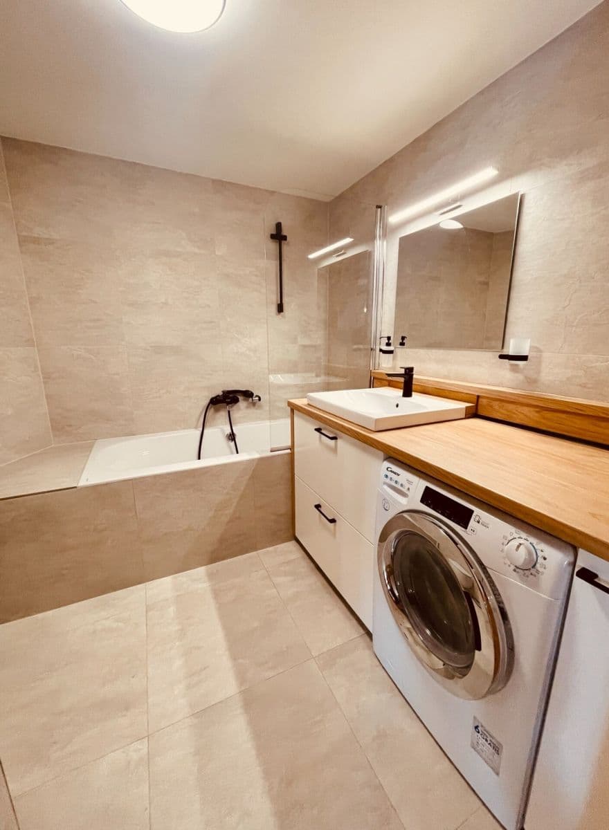 Predaj bytu 3-izbový 90 m², Údolní, Brno, Jihomoravský kraj Predaj bytu 3-izbový 90 m², Údolní, Brno, Jihomoravský kraj