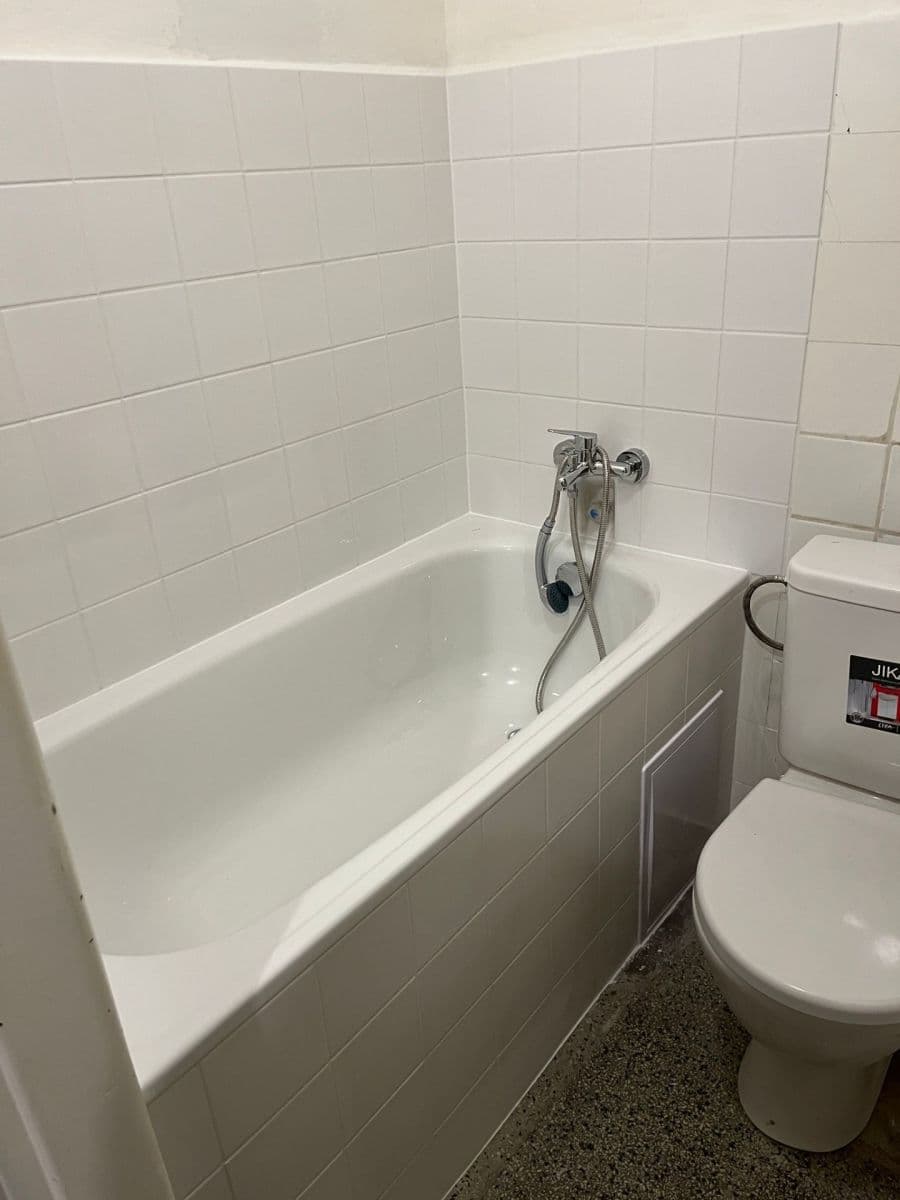 Prenájom bytu 1-izbový 30 m², Sobotecká, Praha, Praha Prenájom bytu 1-izbový 30 m², Sobotecká, Praha, Praha