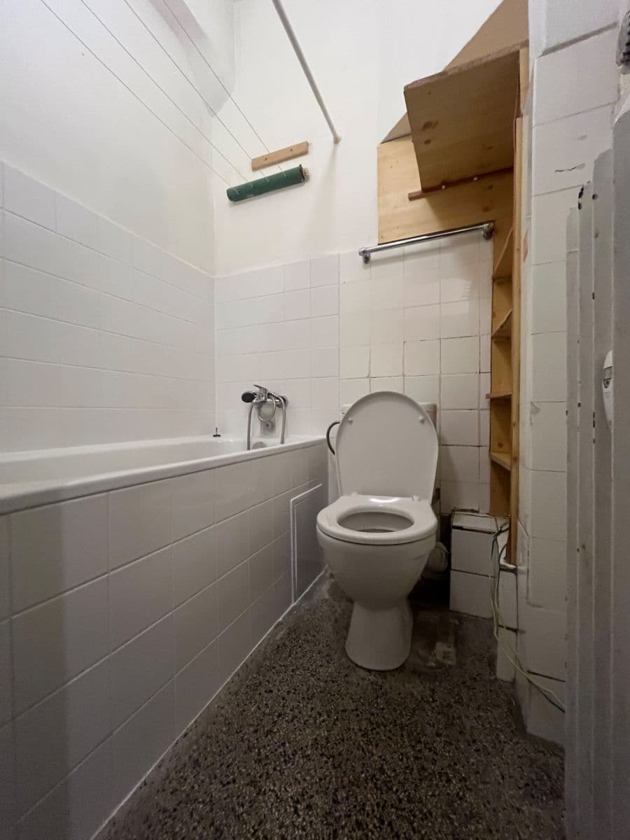 Prenájom bytu 1-izbový 30 m², Sobotecká, Praha, Praha Prenájom bytu 1-izbový 30 m², Sobotecká, Praha, Praha