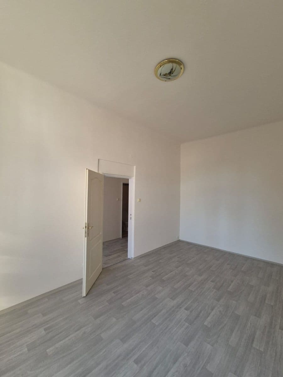Prenájom bytu 1-izbový 35 m², Vacínova, Praha, Praha Prenájom bytu 1-izbový 35 m², Vacínova, Praha, Praha