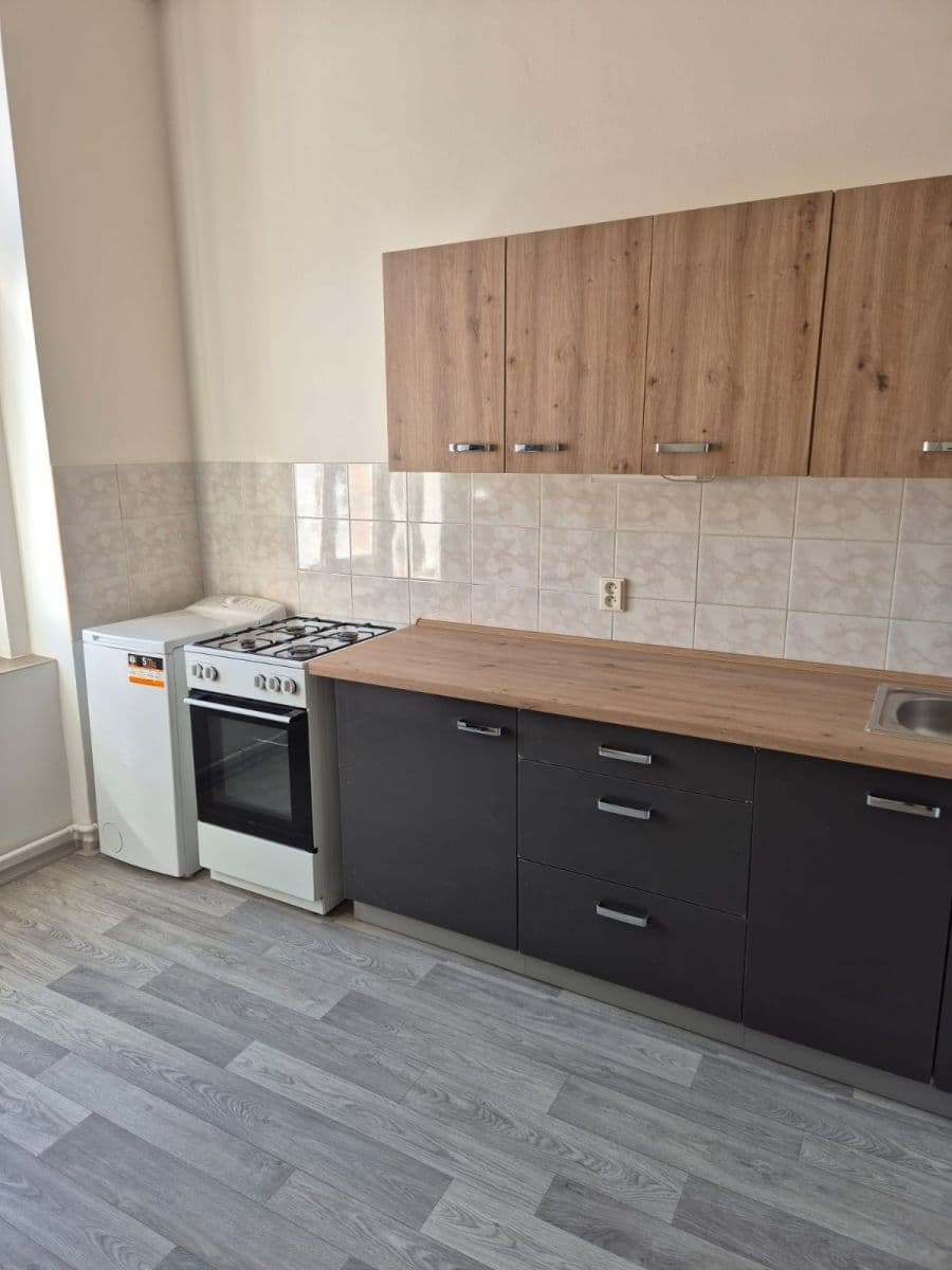 Prenájom bytu 1-izbový 35 m², Vacínova, Praha, Praha Prenájom bytu 1-izbový 35 m², Vacínova, Praha, Praha