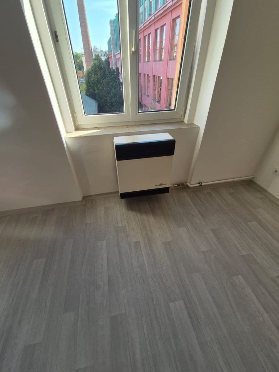 Prenájom bytu 1-izbový 35 m², Vacínova, Praha, Praha Prenájom bytu 1-izbový 35 m², Vacínova, Praha, Praha