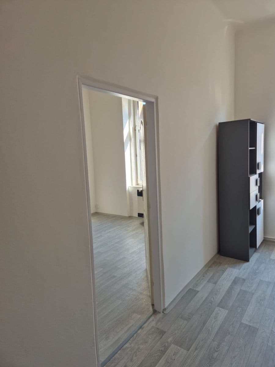 Prenájom bytu 1-izbový 35 m², Vacínova, Praha, Praha Prenájom bytu 1-izbový 35 m², Vacínova, Praha, Praha
