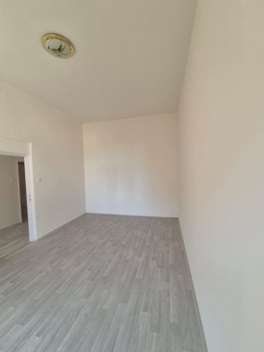 Prenájom bytu 1-izbový 35 m², Vacínova, Praha, Praha Prenájom bytu 1-izbový 35 m², Vacínova, Praha, Praha