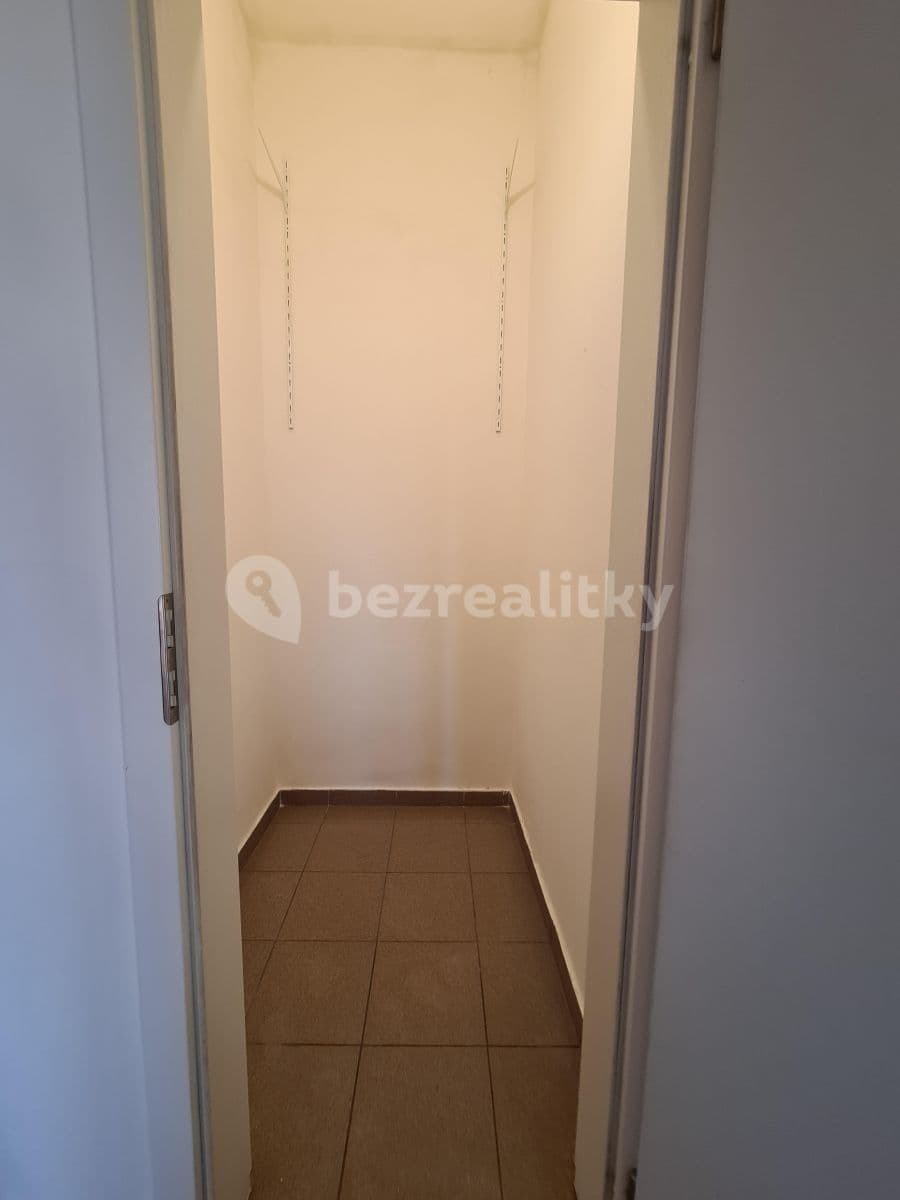 Prenájom bytu 2-izbový 52 m², Za Sídlištěm, Dolní Břežany, Středočeský kraj Prenájom bytu 2-izbový 52 m², Za Sídlištěm, Dolní Břežany, Středočeský kraj