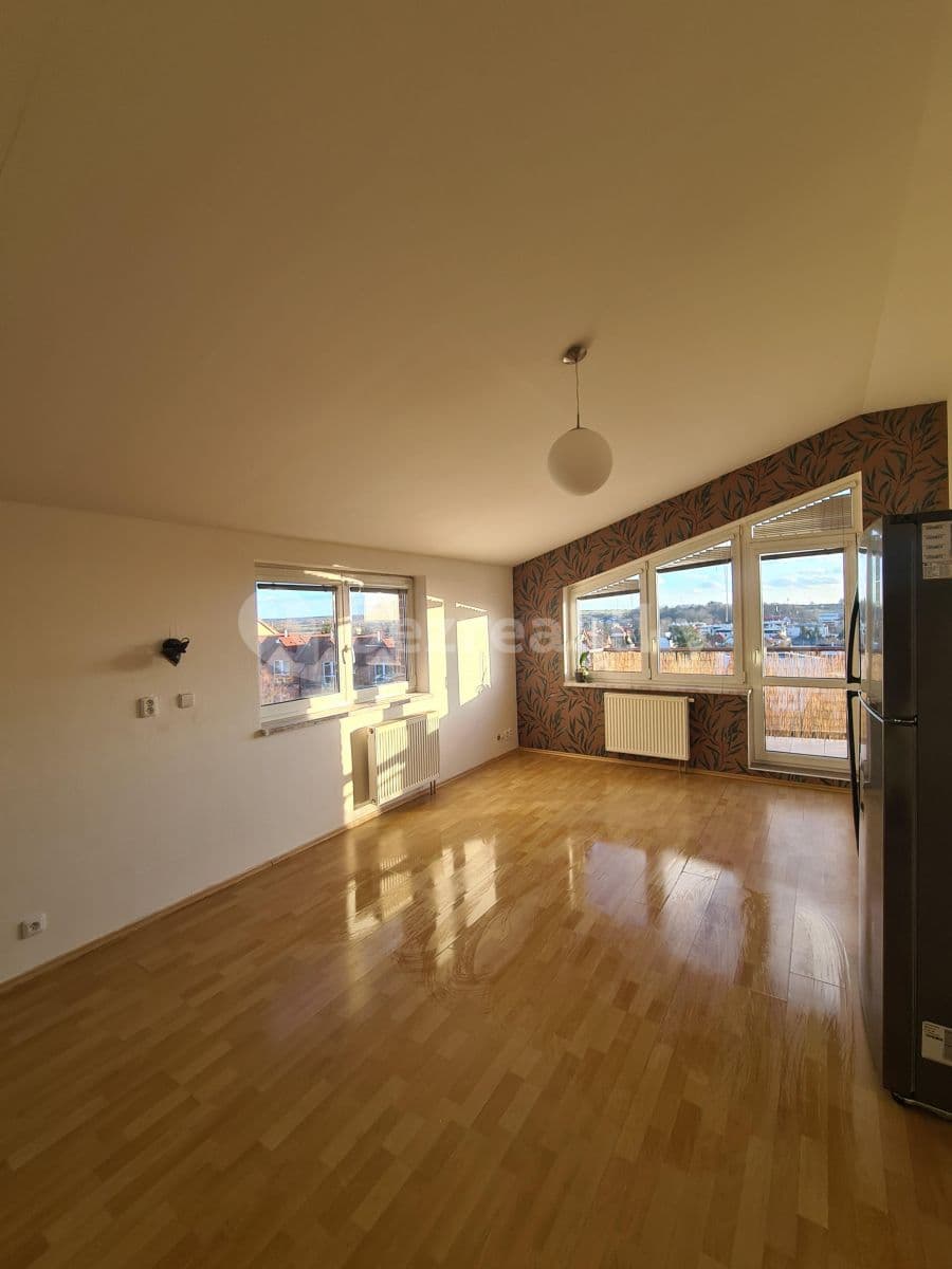 Prenájom bytu 2-izbový 52 m², Za Sídlištěm, Dolní Břežany, Středočeský kraj Prenájom bytu 2-izbový 52 m², Za Sídlištěm, Dolní Břežany, Středočeský kraj