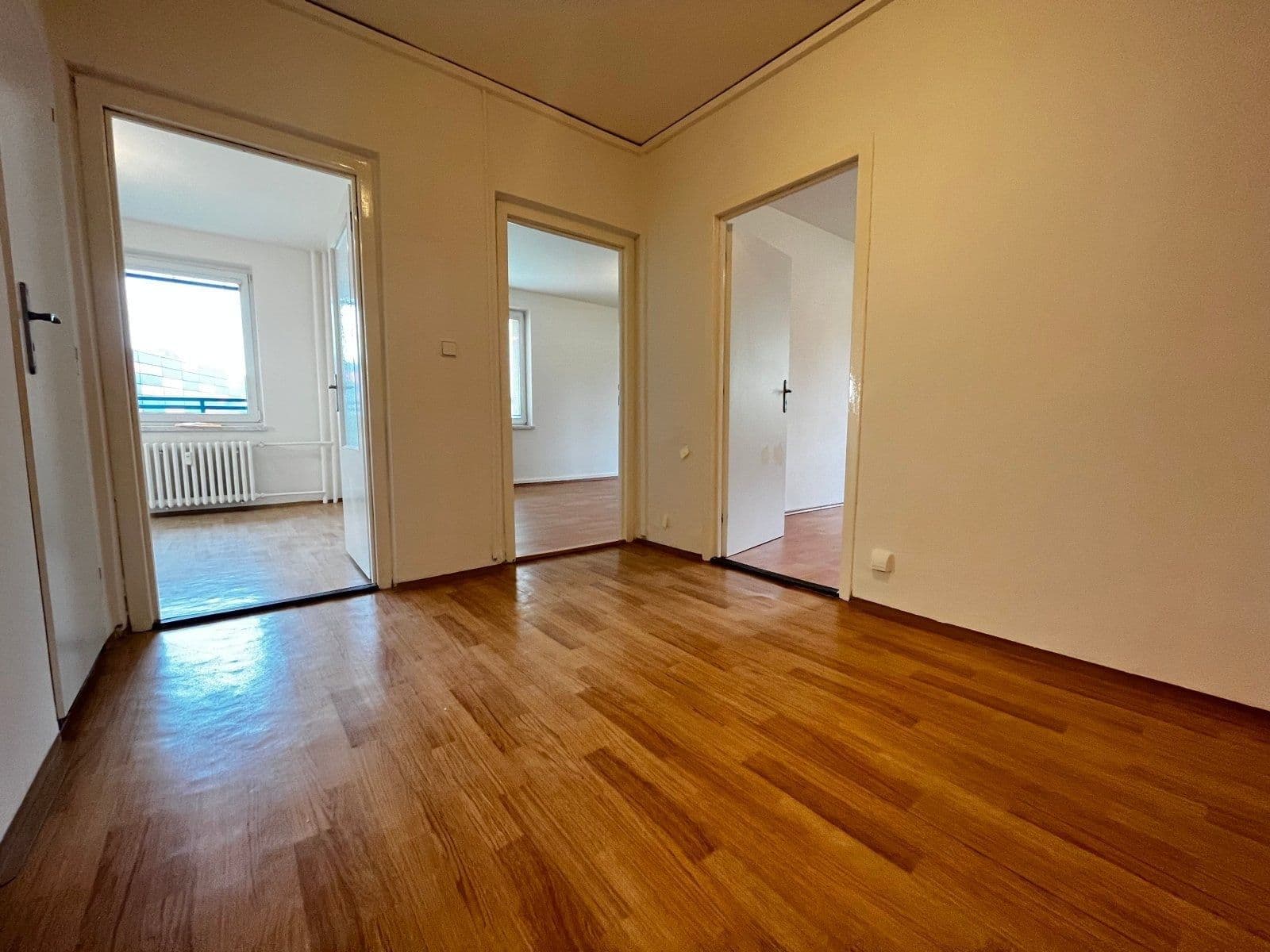 Prenájom bytu 2-izbový 67 m², Okružní, Orlová, Moravskoslezský kraj Prenájom bytu 2-izbový 67 m², Okružní, Orlová, Moravskoslezský kraj