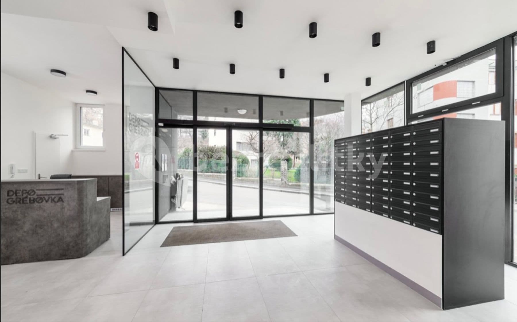 Prenájom bytu Garsoniéra 29 m², Perucká, Praha, Praha Prenájom bytu Garsoniéra 29 m², Perucká, Praha, Praha