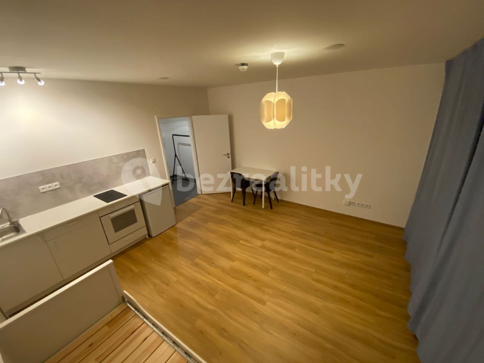 Prenájom bytu Garsoniéra 29 m², Perucká, Praha, Praha Prenájom bytu Garsoniéra 29 m², Perucká, Praha, Praha