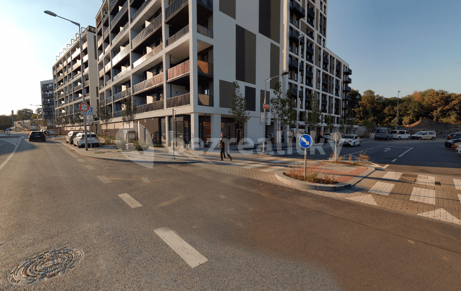 Prenájom garáže 15 m², Olgy Havlové, Praha, Praha Prenájom garáže 15 m², Olgy Havlové, Praha, Praha