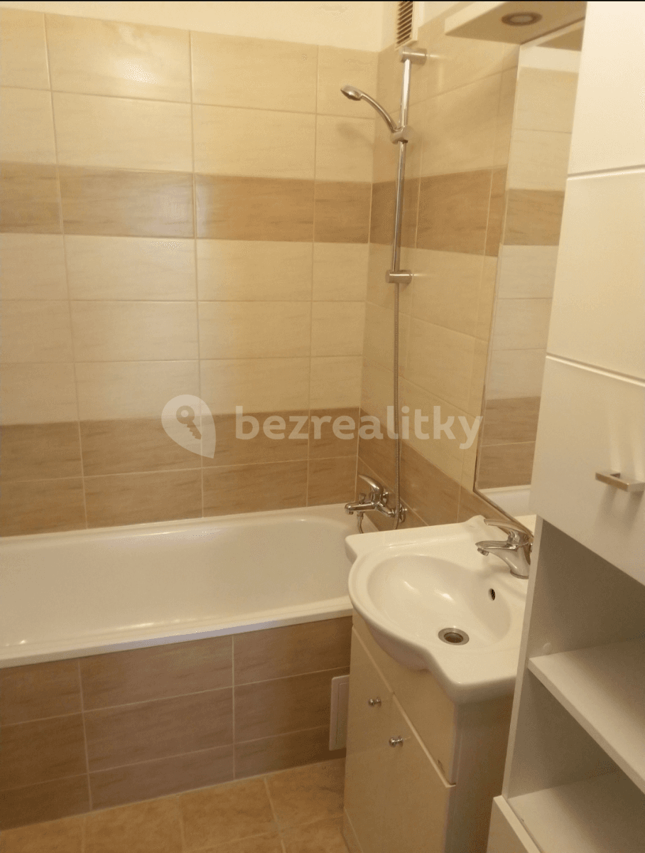 Prenájom bytu 3-izbový 73 m², Suchý vršek, Praha, Praha Prenájom bytu 3-izbový 73 m², Suchý vršek, Praha, Praha