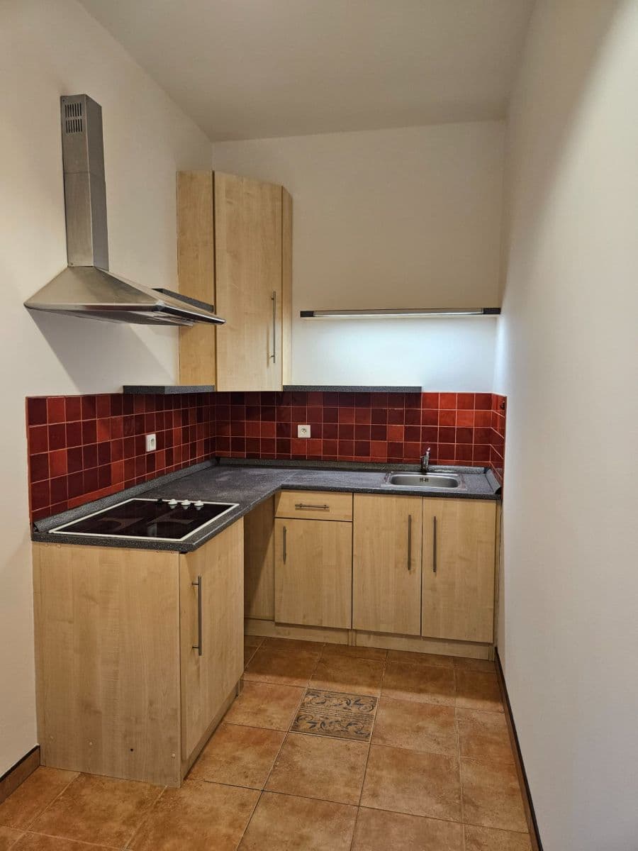 Prenájom bytu 2-izbový 35 m², Komenského, Neveklov, Středočeský kraj Prenájom bytu 2-izbový 35 m², Komenského, Neveklov, Středočeský kraj