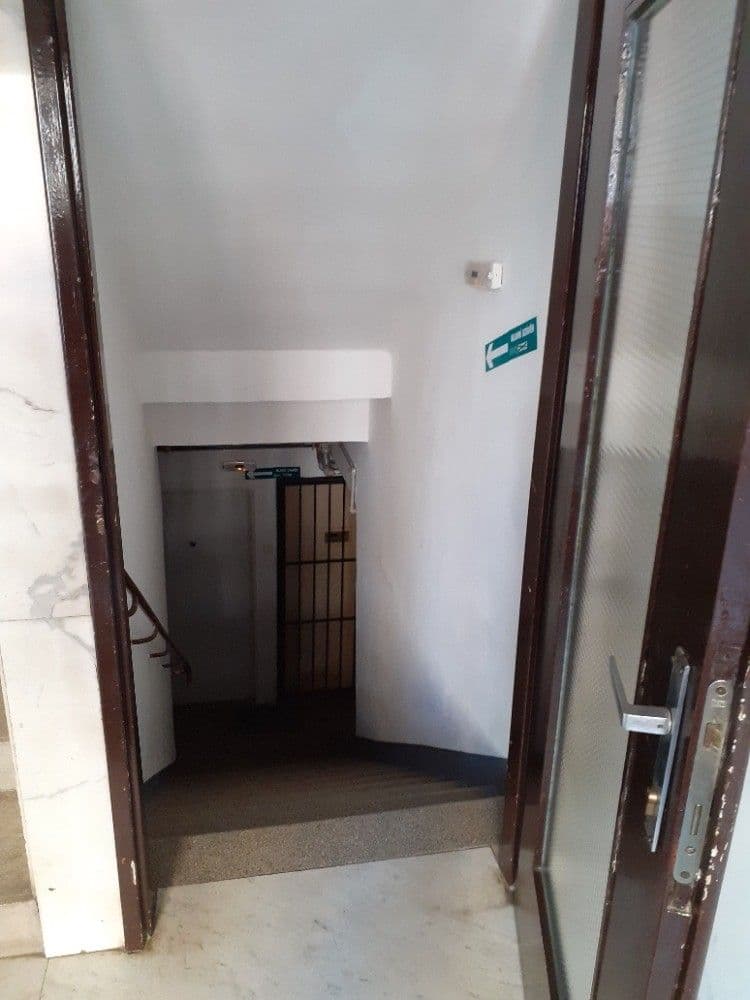 Prenájom nebytového priestoru 28 m², Kouřimská, Praha, Praha Prenájom nebytového priestoru 28 m², Kouřimská, Praha, Praha