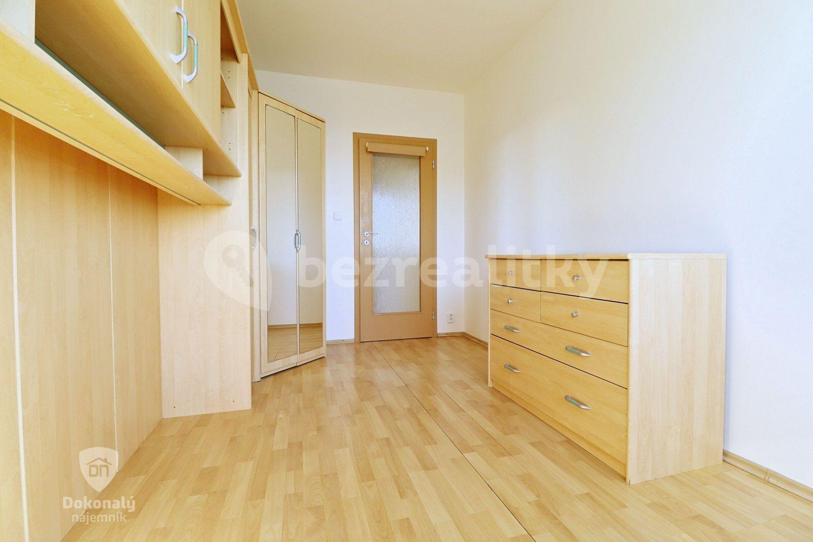 Prenájom bytu 3-izbový 72 m², Hrudičkova, Praha, Praha