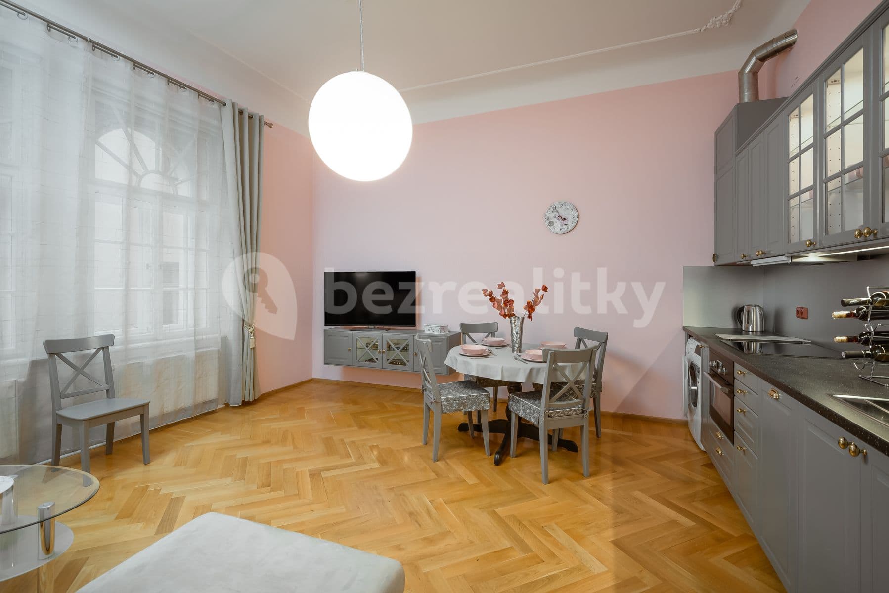 Prenájom bytu 2-izbový 49 m², Řeznická, Praha, Praha Prenájom bytu 2-izbový 49 m², Řeznická, Praha, Praha