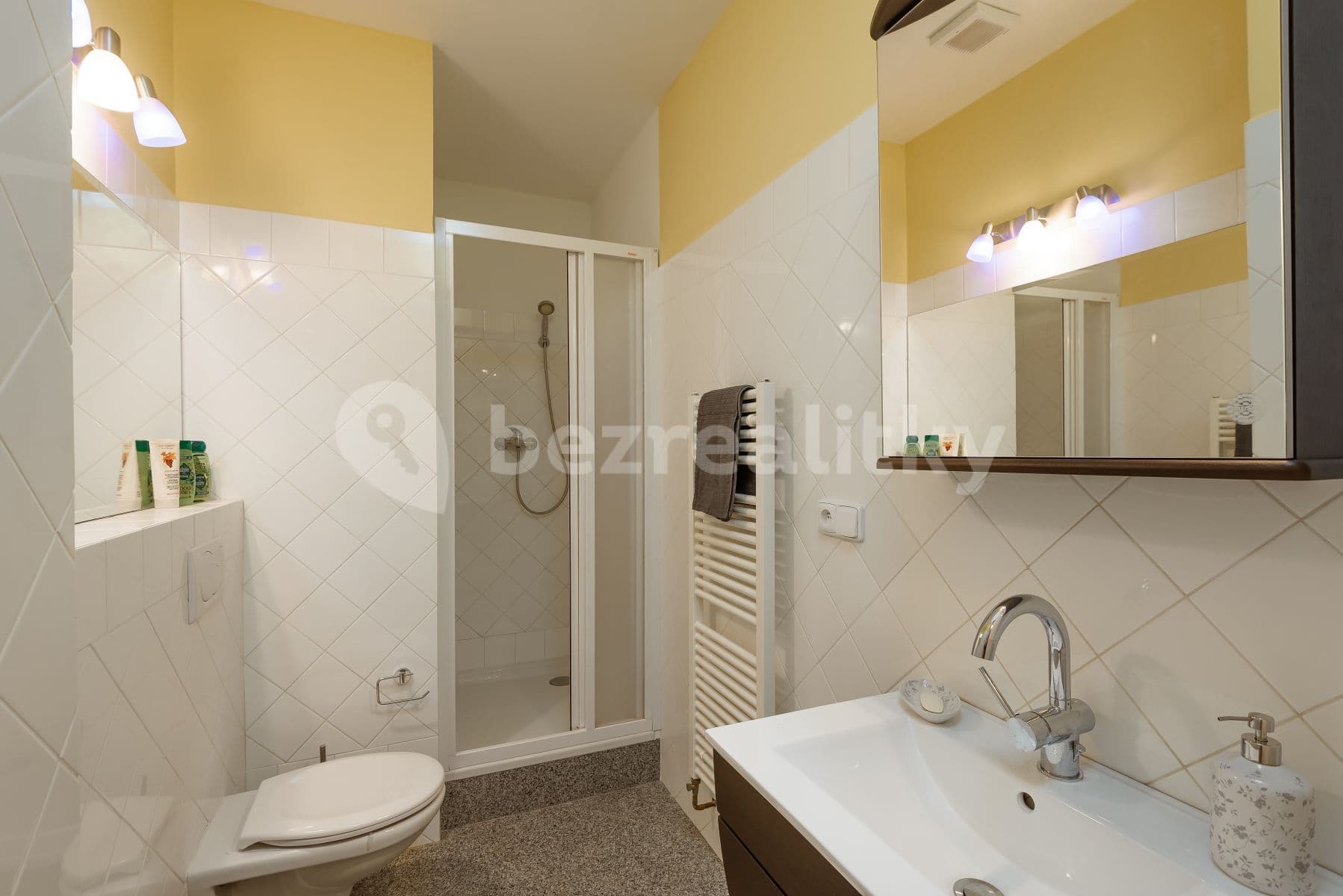 Prenájom bytu 2-izbový 49 m², Řeznická, Praha, Praha Prenájom bytu 2-izbový 49 m², Řeznická, Praha, Praha