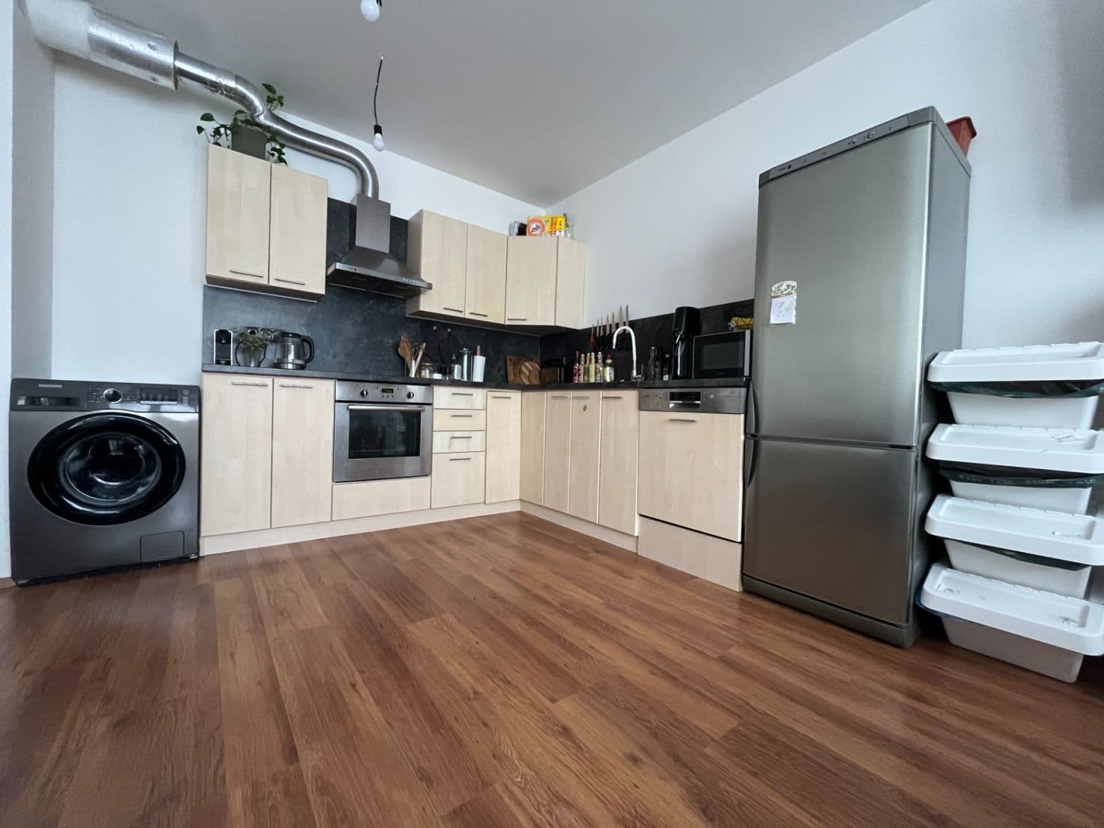 Prenájom bytu 2-izbový 45 m², Karla Čapka, Unhošť, Středočeský kraj Prenájom bytu 2-izbový 45 m², Karla Čapka, Unhošť, Středočeský kraj