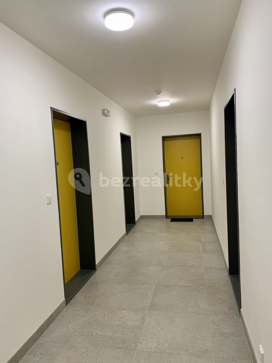 Prenájom bytu 2-izbový 57 m², Piskáčkových, Praha, Praha Prenájom bytu 2-izbový 57 m², Piskáčkových, Praha, Praha