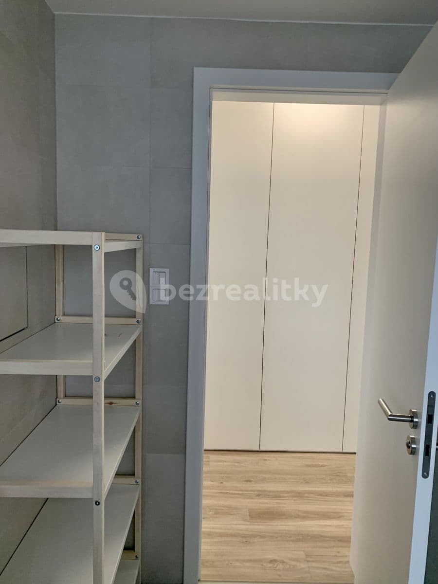 Prenájom bytu 2-izbový 57 m², Piskáčkových, Praha, Praha Prenájom bytu 2-izbový 57 m², Piskáčkových, Praha, Praha