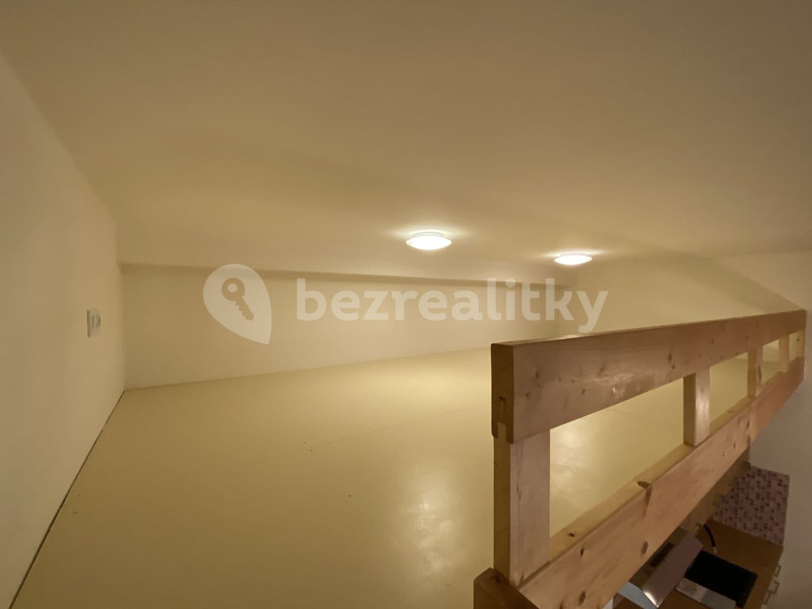 Prenájom bytu 1-izbový 30 m², Legerova, Praha, Praha Prenájom bytu 1-izbový 30 m², Legerova, Praha, Praha
