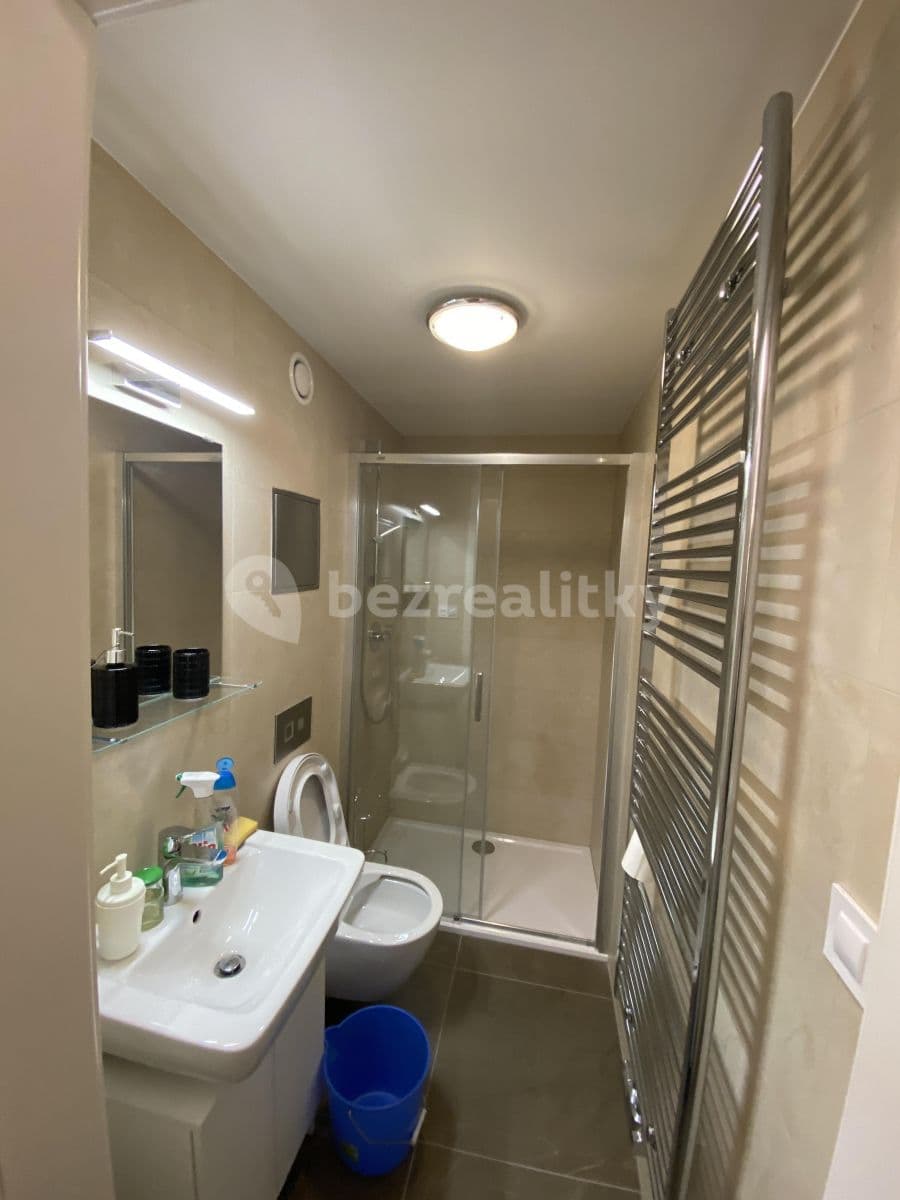 Prenájom bytu 1-izbový 30 m², Legerova, Praha, Praha Prenájom bytu 1-izbový 30 m², Legerova, Praha, Praha