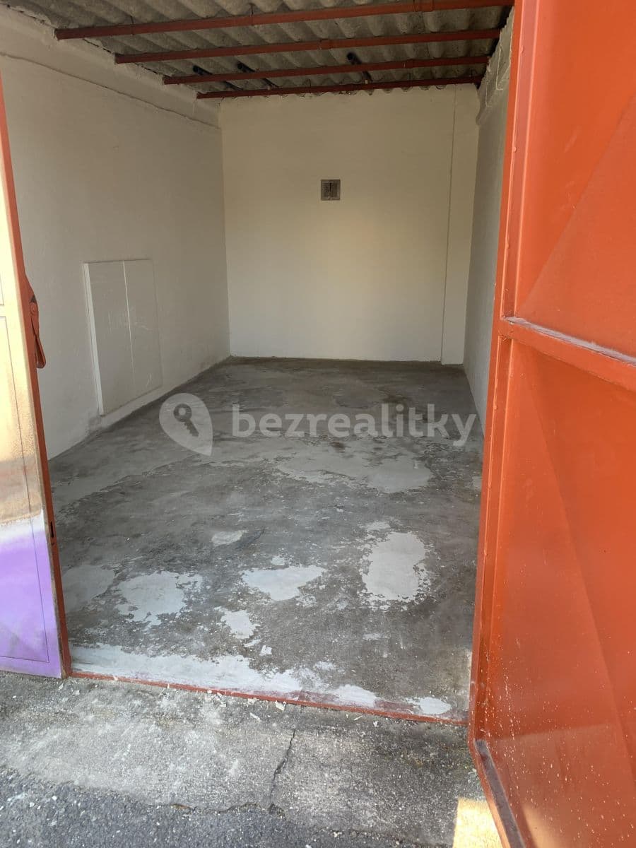 Prenájom garáže 15 m², Varhulíkové, Praha, Praha Prenájom garáže 15 m², Varhulíkové, Praha, Praha