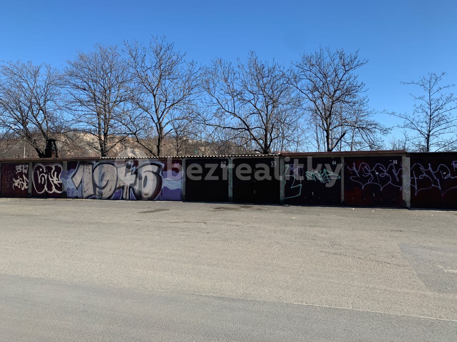 Prenájom garáže 15 m², Varhulíkové, Praha, Praha Prenájom garáže 15 m², Varhulíkové, Praha, Praha