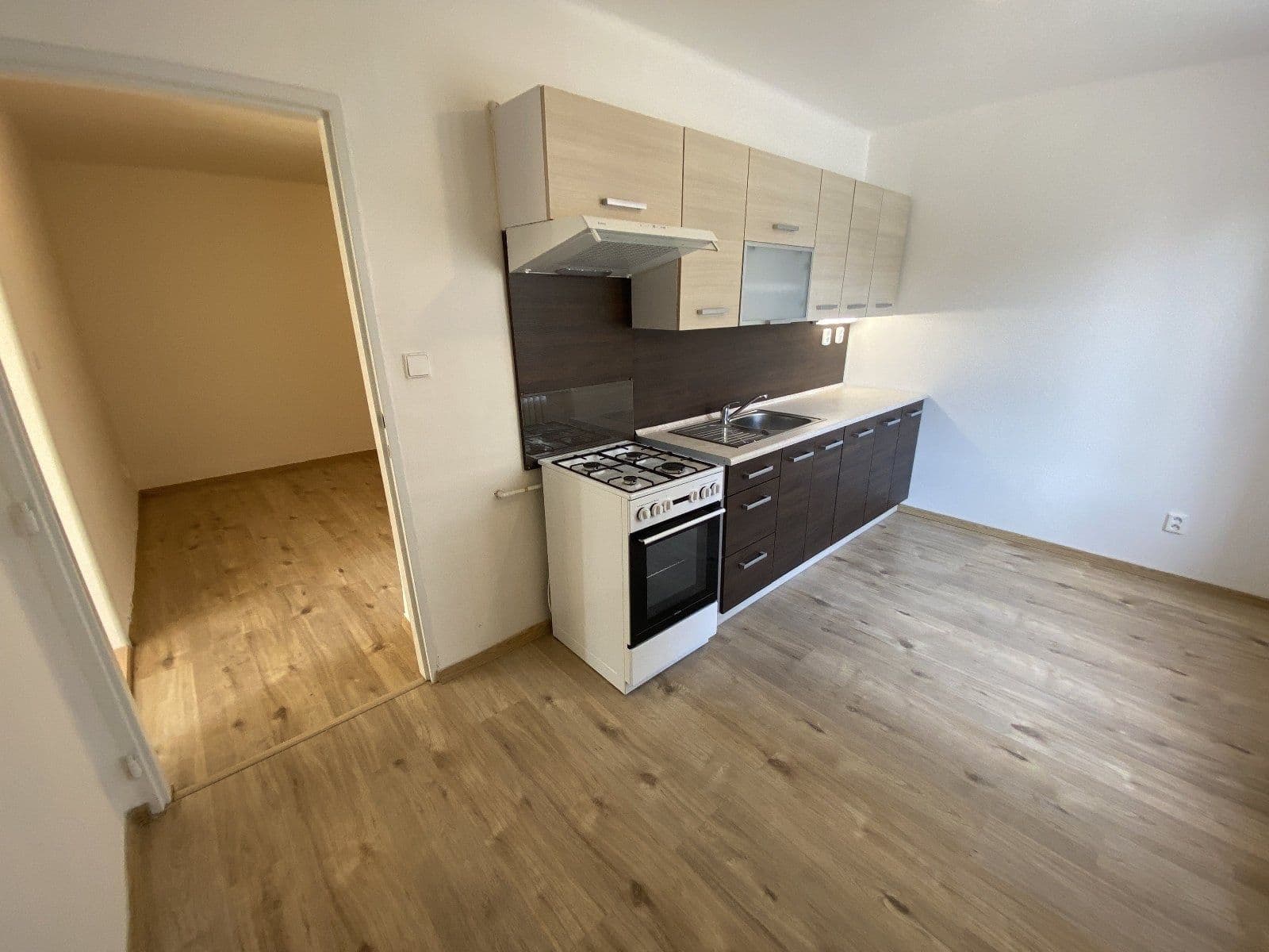 Prenájom bytu 2-izbový 54 m², Československé armády, Havířov, Moravskoslezský kraj Prenájom bytu 2-izbový 54 m², Československé armády, Havířov, Moravskoslezský kraj
