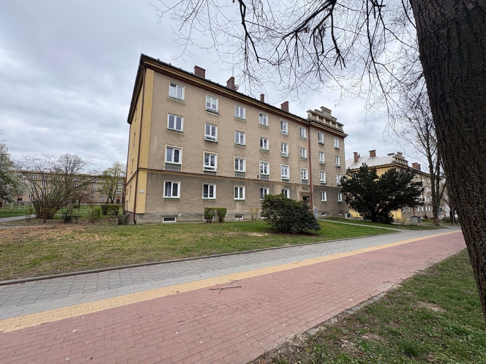 Prenájom bytu 2-izbový 54 m², Československé armády, Havířov, Moravskoslezský kraj Prenájom bytu 2-izbový 54 m², Československé armády, Havířov, Moravskoslezský kraj