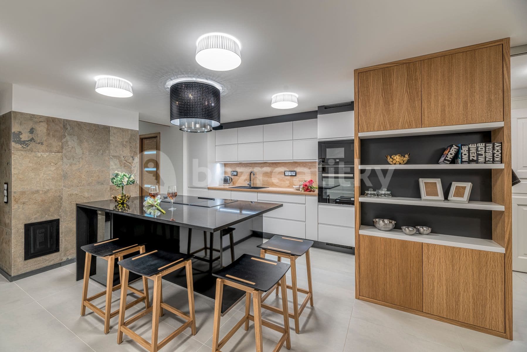 Prenájom bytu 2-izbový 99 m², Francouzská, Praha, Praha Prenájom bytu 2-izbový 99 m², Francouzská, Praha, Praha