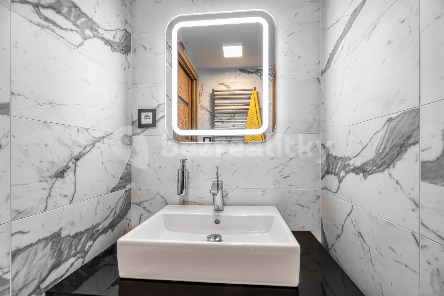 Prenájom bytu 2-izbový 99 m², Francouzská, Praha, Praha Prenájom bytu 2-izbový 99 m², Francouzská, Praha, Praha