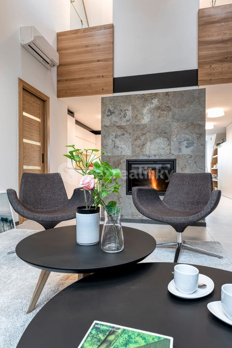 Prenájom bytu 2-izbový 99 m², Francouzská, Praha, Praha Prenájom bytu 2-izbový 99 m², Francouzská, Praha, Praha