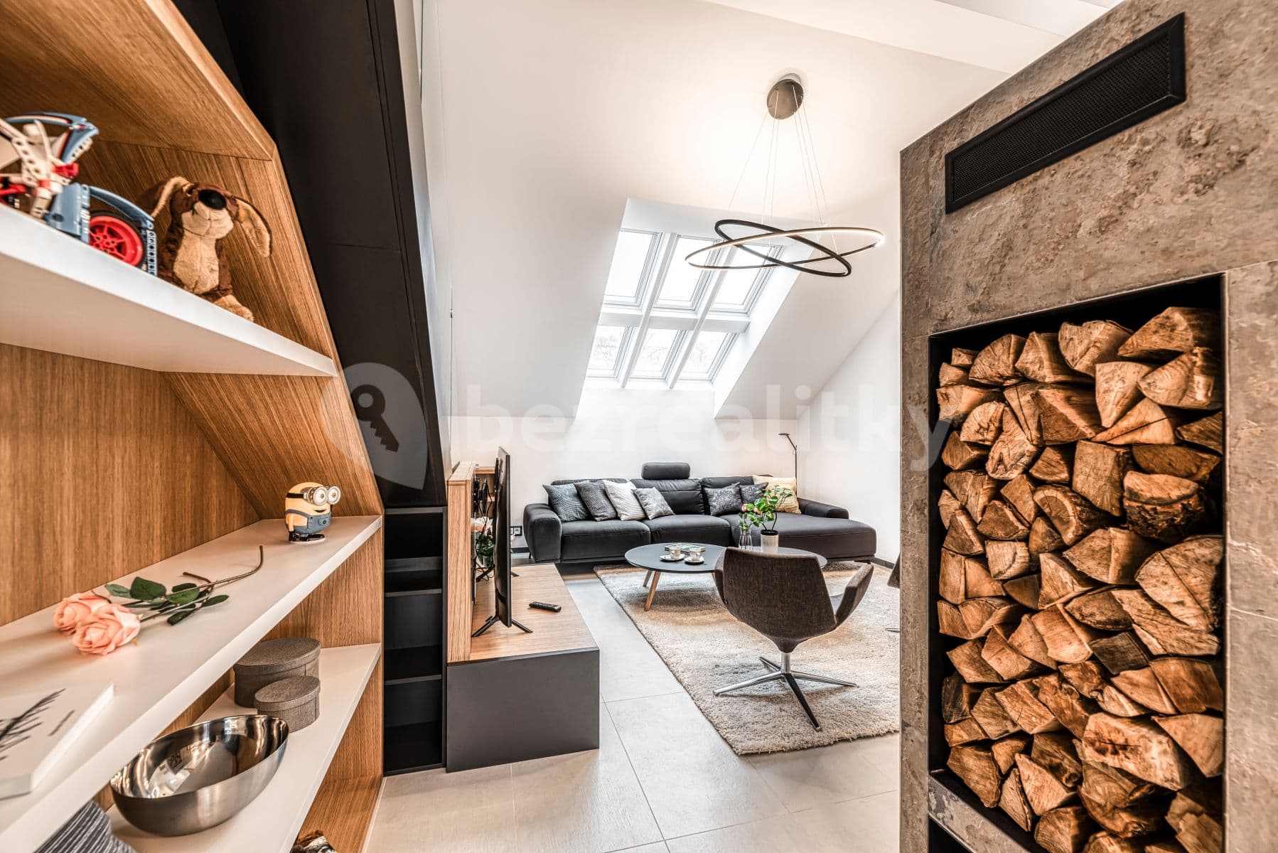 Prenájom bytu 2-izbový 99 m², Francouzská, Praha, Praha Prenájom bytu 2-izbový 99 m², Francouzská, Praha, Praha