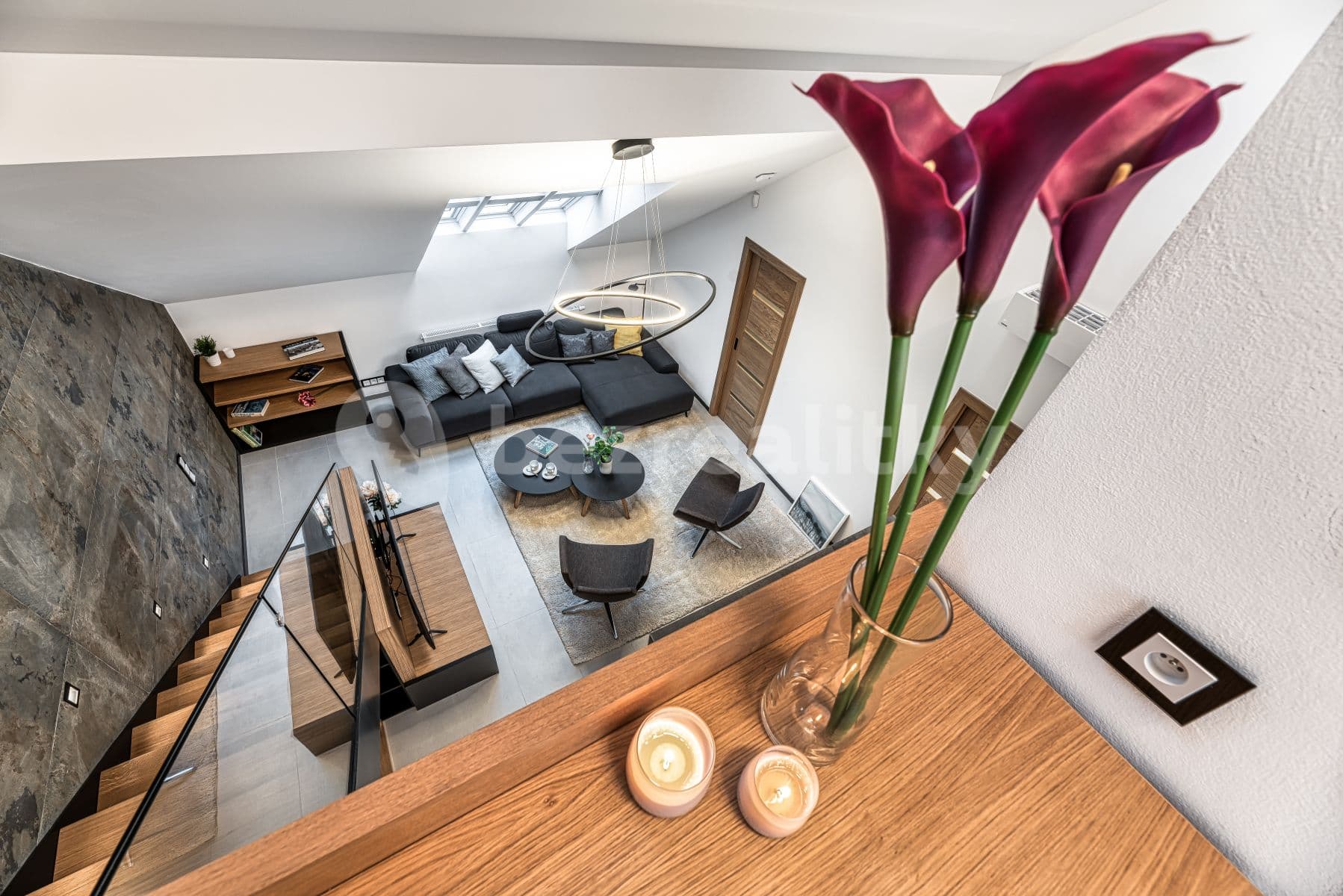 Prenájom bytu 2-izbový 99 m², Francouzská, Praha, Praha Prenájom bytu 2-izbový 99 m², Francouzská, Praha, Praha