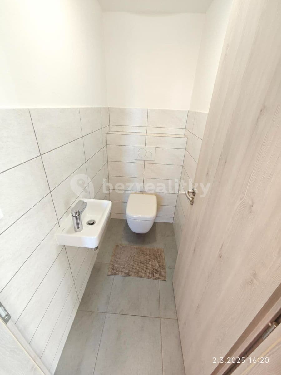 Prenájom bytu 3-izbový 51 m², Želetická, Praha, Praha Prenájom bytu 3-izbový 51 m², Želetická, Praha, Praha
