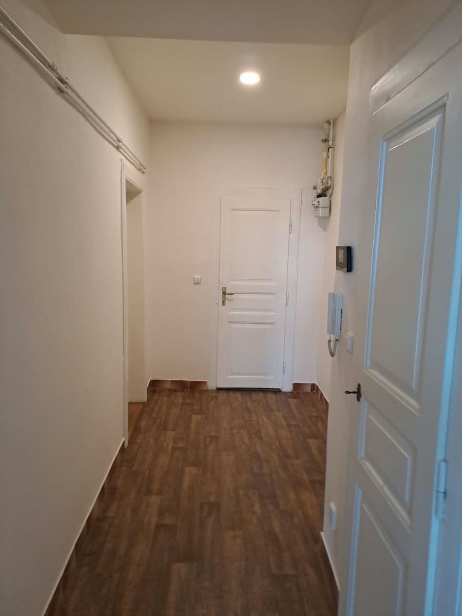 Prenájom bytu 2-izbový 74 m², Sokolovská, Praha, Praha Prenájom bytu 2-izbový 74 m², Sokolovská, Praha, Praha