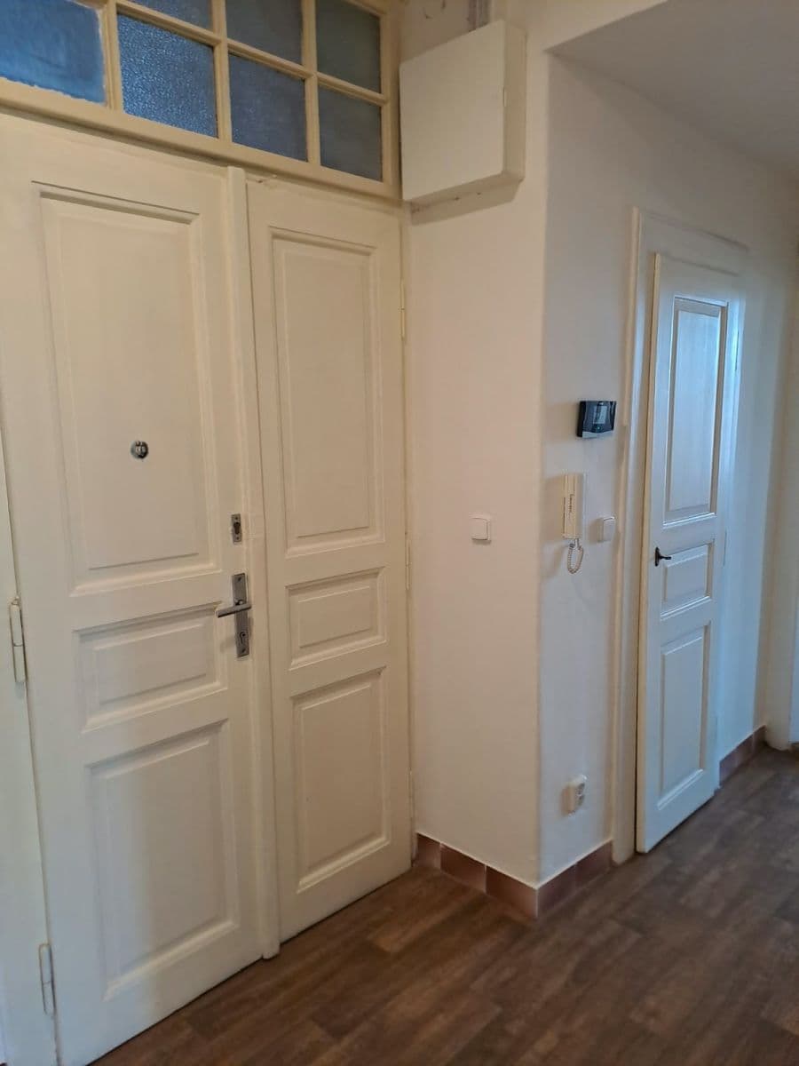 Prenájom bytu 2-izbový 74 m², Sokolovská, Praha, Praha Prenájom bytu 2-izbový 74 m², Sokolovská, Praha, Praha