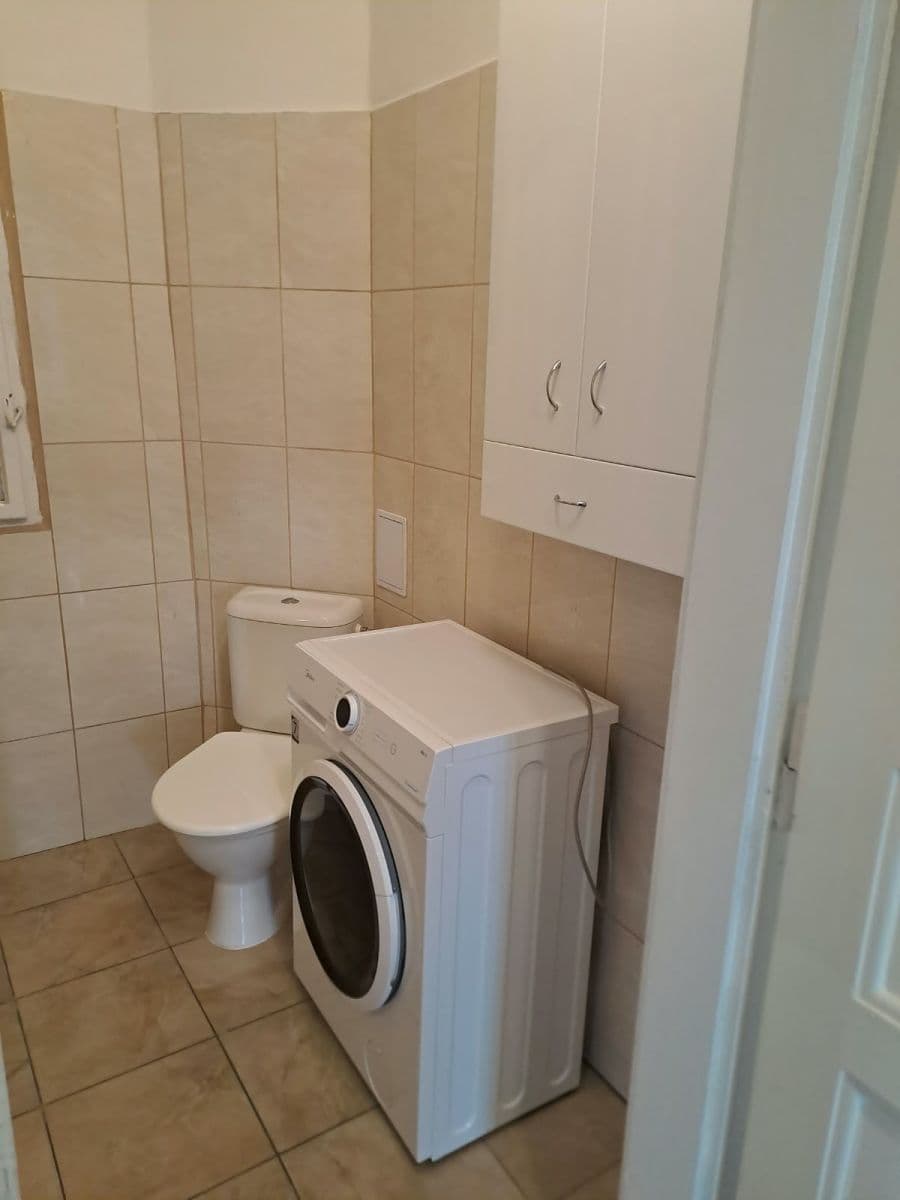 Prenájom bytu 2-izbový 74 m², Sokolovská, Praha, Praha Prenájom bytu 2-izbový 74 m², Sokolovská, Praha, Praha