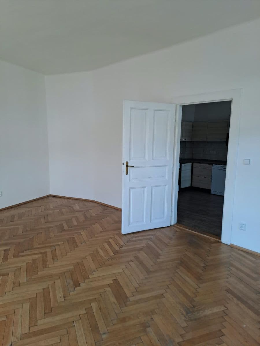 Prenájom bytu 2-izbový 74 m², Sokolovská, Praha, Praha Prenájom bytu 2-izbový 74 m², Sokolovská, Praha, Praha
