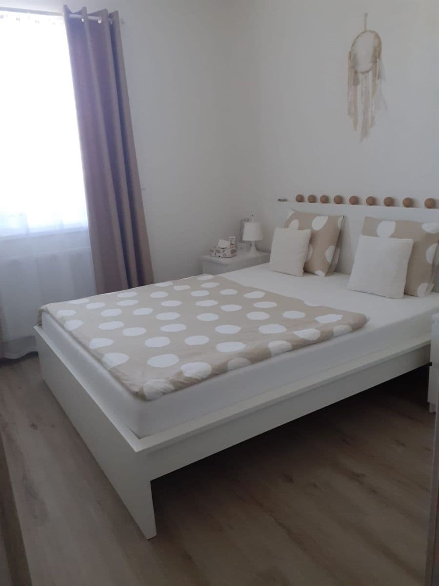 Prenájom bytu 2-izbový 66 m², Želetická, Praha, Praha Prenájom bytu 2-izbový 66 m², Želetická, Praha, Praha